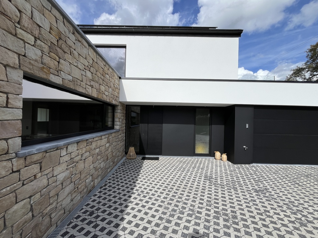 <FileStorage: '2025-09-01 15.39.20.jpg' ('image/jpeg')>